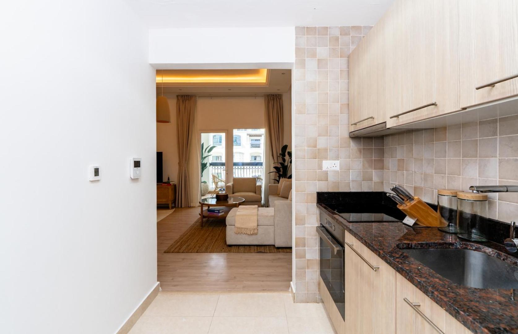 On Yas Island With Complimentary Yas Theme Park Tickets Appartement *