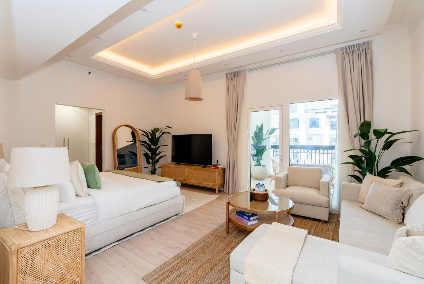 On Yas Island With Complimentary Yas Theme Park Tickets Appartement